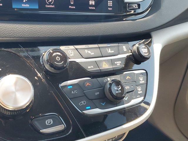 2024 Chrysler Pacifica Touring L FWD