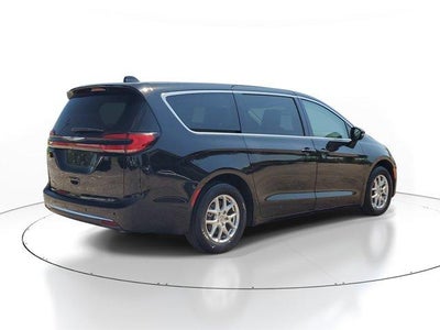 2024 Chrysler Pacifica Touring L FWD