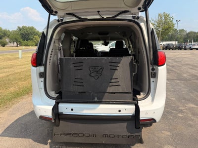 2020 Chrysler Pacifica Touring L FWD