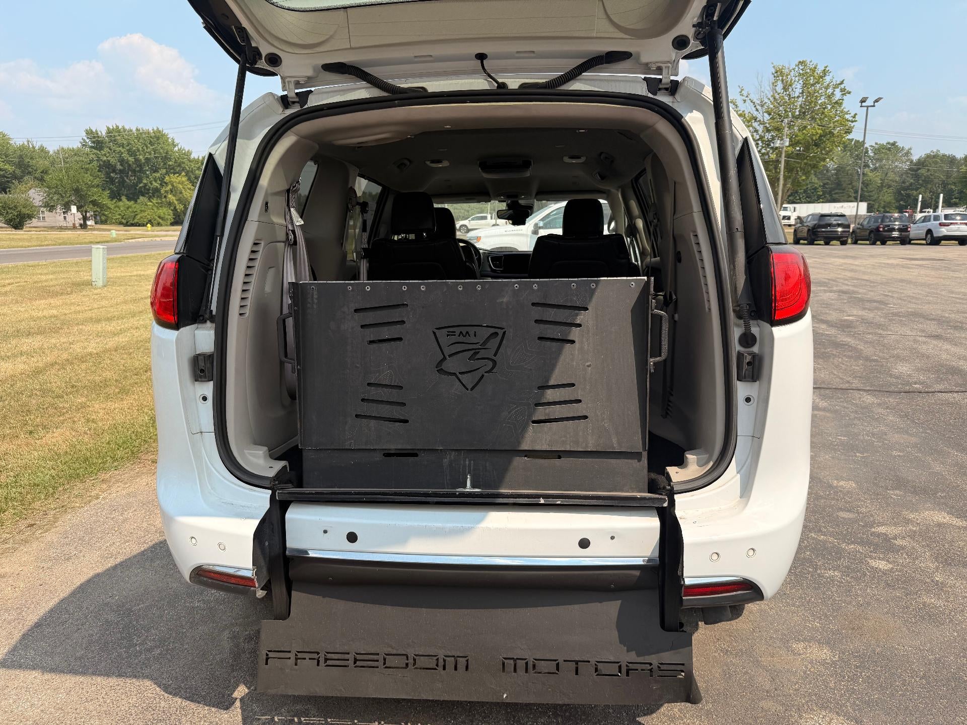 2020 Chrysler Pacifica Touring L FWD