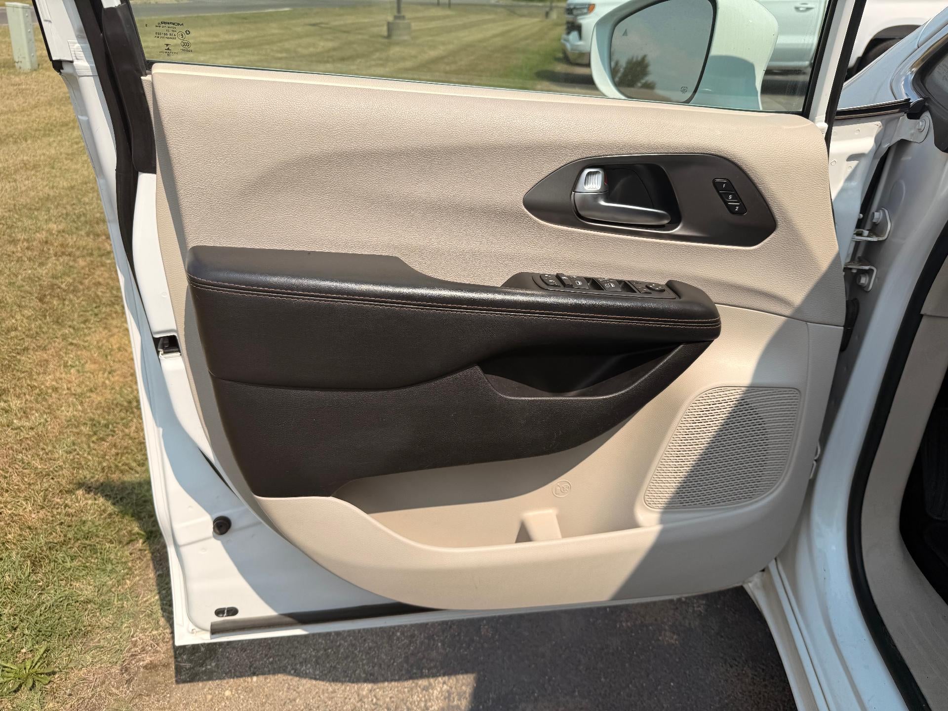 2020 Chrysler Pacifica Touring L FWD