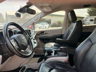 2020 Chrysler Pacifica Touring L FWD