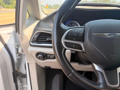 2020 Chrysler Pacifica Touring L FWD