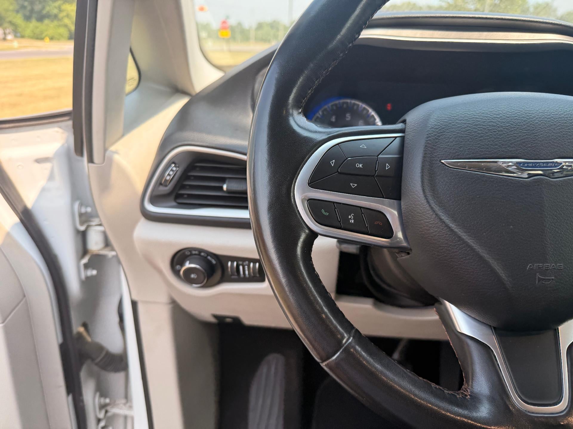 2020 Chrysler Pacifica Touring L FWD