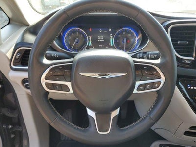 2023 Chrysler Pacifica Touring L FWD