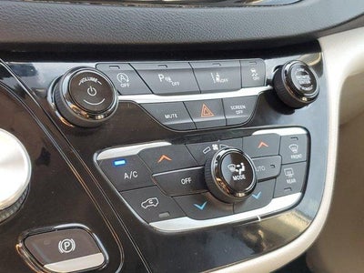2023 Chrysler Pacifica Touring L FWD