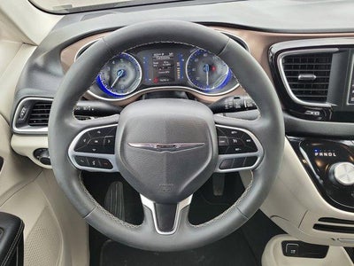 2023 Chrysler Voyager LX FWD