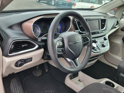 2023 Chrysler Voyager LX FWD