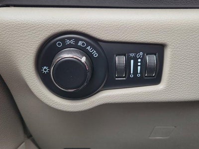 2023 Chrysler Voyager LX FWD