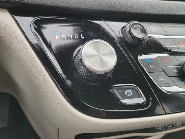 2023 Chrysler Voyager LX FWD