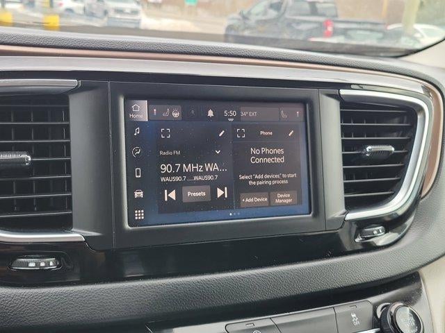 2023 Chrysler Voyager LX FWD