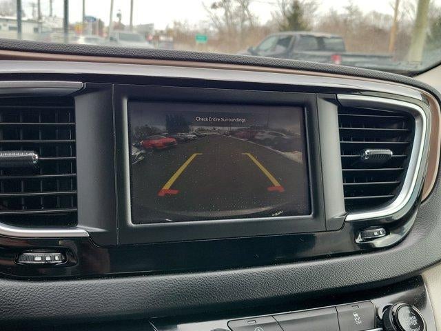 2023 Chrysler Voyager LX FWD