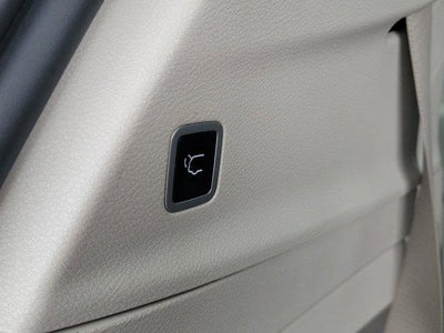 2023 Chrysler Voyager LX FWD