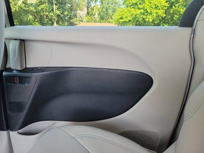 2018 Chrysler Pacifica Hybrid Touring Plus FWD