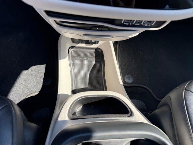 2021 Chrysler Pacifica Hybrid Touring L FWD