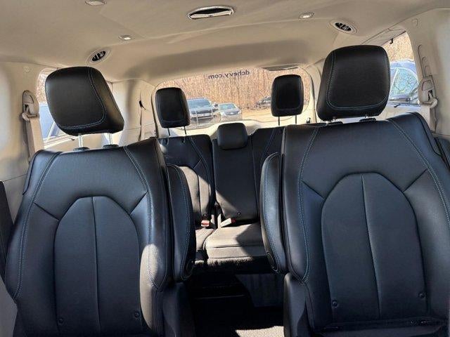 2021 Chrysler Pacifica Hybrid Touring L FWD