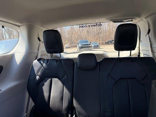 2021 Chrysler Pacifica Hybrid Touring L FWD