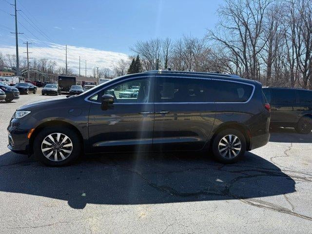 2021 Chrysler Pacifica Hybrid Touring L FWD