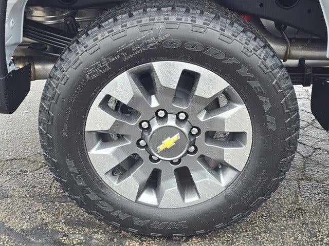 2026 Chevrolet Silverado 2500 HD Crew Cab Standard Box 4-Wheel Drive Custom