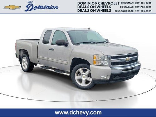 2009 Chevrolet Silverado 1500 Extended Cab Short Box 2-Wheel Drive LT