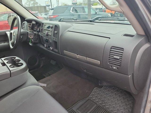 2009 Chevrolet Silverado 1500 Extended Cab Short Box 2-Wheel Drive LT