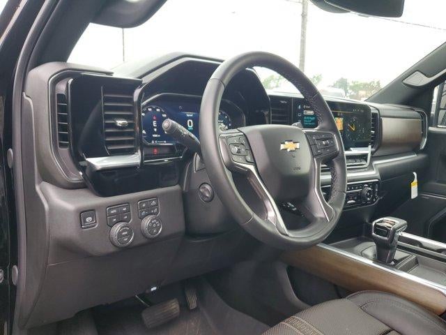 2026 Chevrolet Silverado 1500 Crew Cab Short Box 4-Wheel Drive High Country