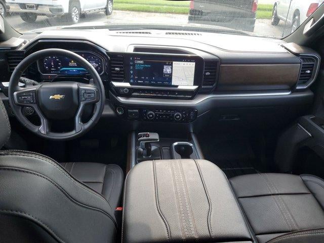 2026 Chevrolet Silverado 1500 Crew Cab Short Box 4-Wheel Drive High Country