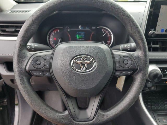 2025 Toyota RAV4 LE FWD (GS)
