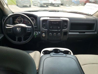 2018 RAM 1500 Express 4x4 Crew Cab 5'7" Box