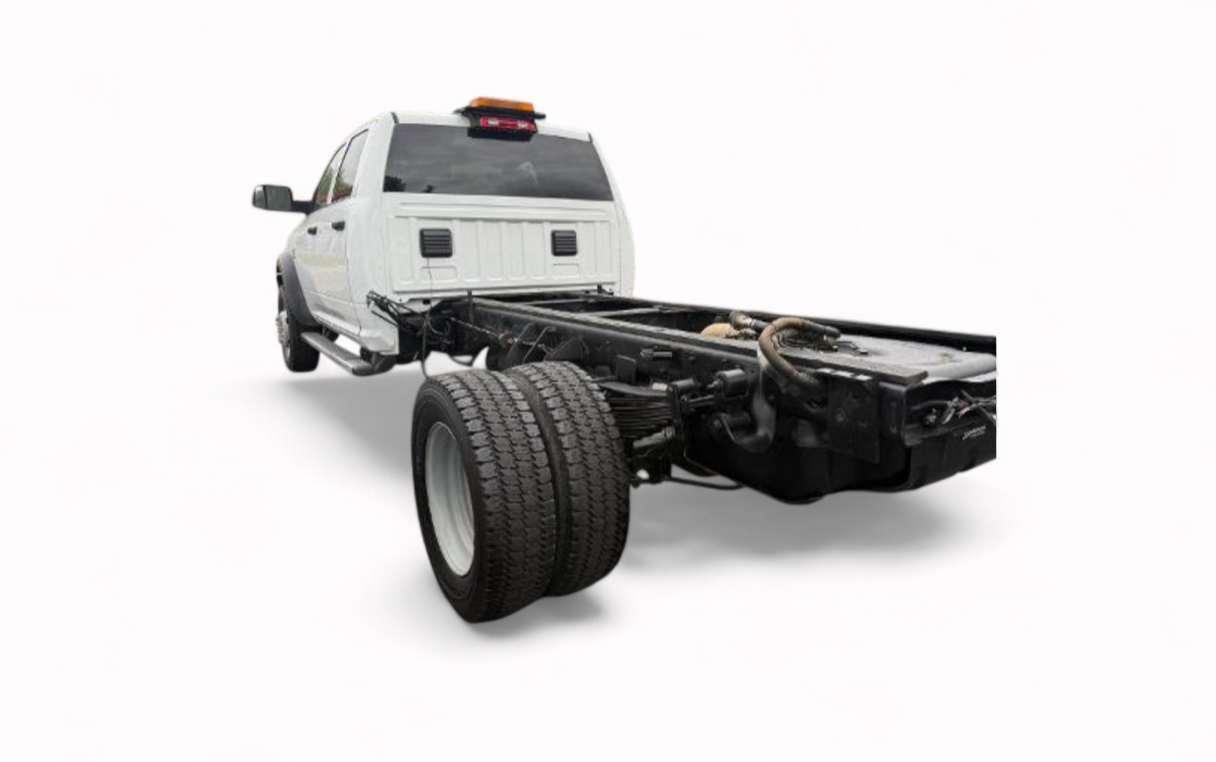 2018 RAM 5500 Chassis Cab Laramie 4x4 Crew Cab 84" CA 197.4" WB