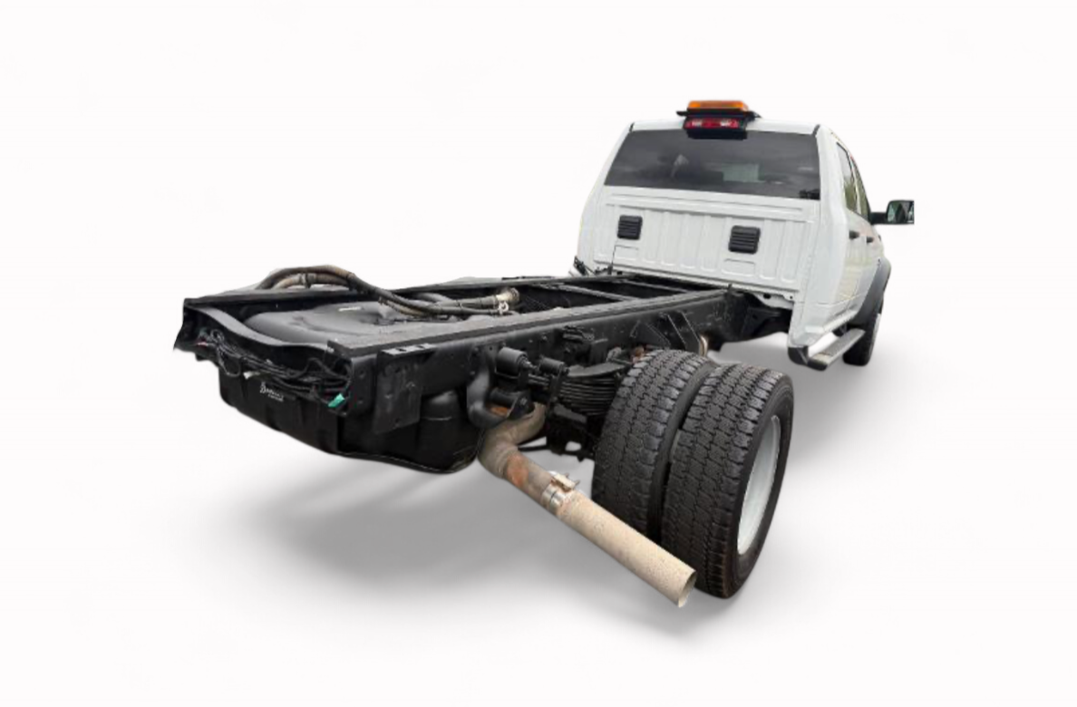 2018 RAM 5500 Chassis Cab Laramie 4x4 Crew Cab 84" CA 197.4" WB