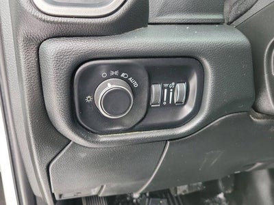 2020 RAM 3500 Chassis Cab SLT 4WD Crew Cab 60" CA 172.4" WB