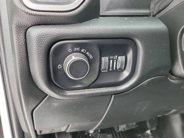 2020 RAM 3500 Chassis Cab SLT 4WD Crew Cab 60" CA 172.4" WB