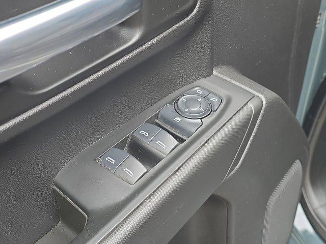 2025 Chevrolet Silverado 1500 Crew Cab Short Box 4-Wheel Drive Custom Trail Boss