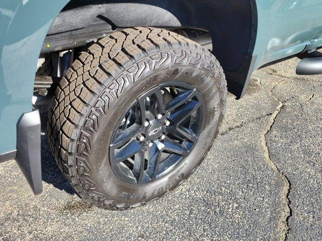 2026 Chevrolet Silverado 1500 Crew Cab Standard Box 4-Wheel Drive Custom Trail Boss