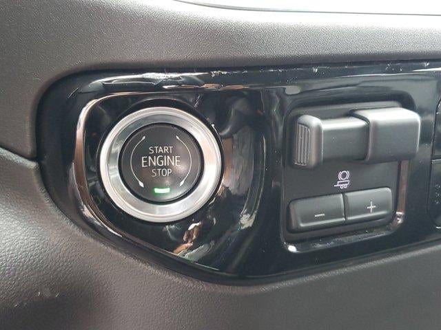 2025 GMC Sierra 1500 Crew Cab Short Box 4-Wheel Drive SLT