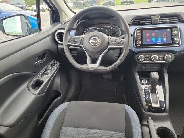 2023 Nissan Versa SV CVT