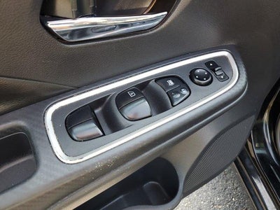 2020 Nissan Versa SR CVT