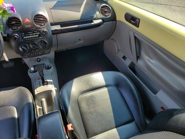 2004 Volkswagen New Beetle Convertible GLS