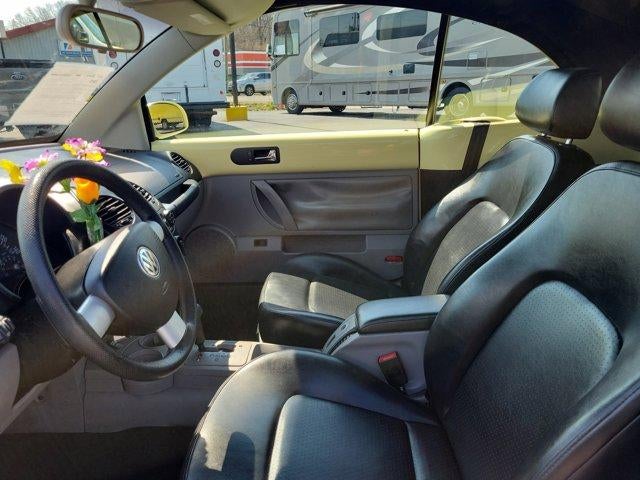 2004 Volkswagen New Beetle Convertible GLS