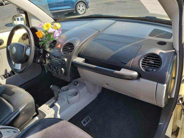 2004 Volkswagen New Beetle Convertible GLS