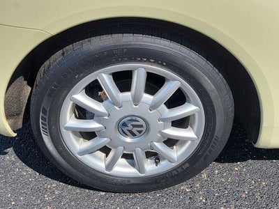 2004 Volkswagen New Beetle Convertible GLS