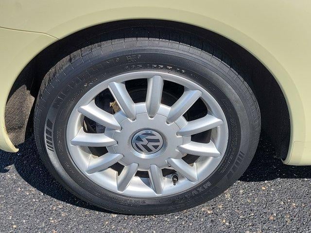 2004 Volkswagen New Beetle Convertible GLS