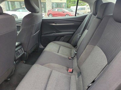 2025 Toyota Camry LE (SE)