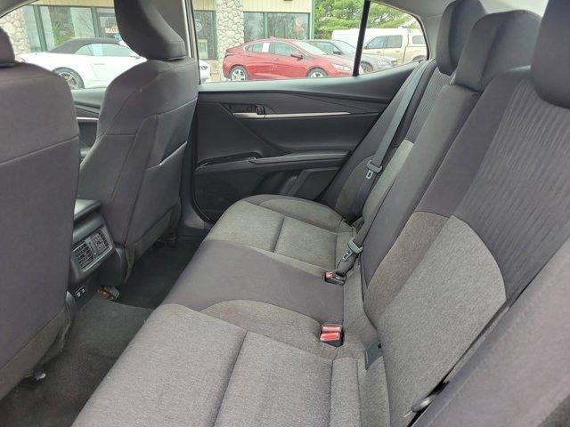 2025 Toyota Camry LE (SE)