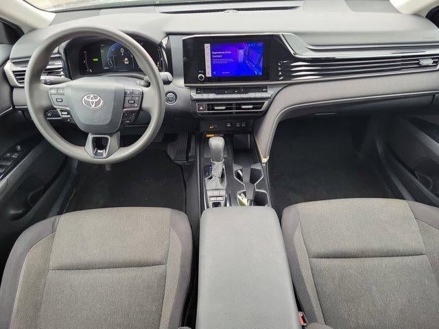2025 Toyota Camry LE (SE)