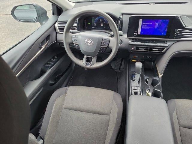 2025 Toyota Camry LE (SE)
