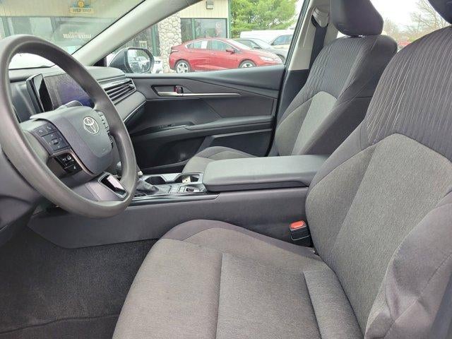 2025 Toyota Camry LE (SE)