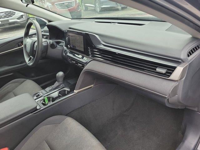 2025 Toyota Camry LE (SE)