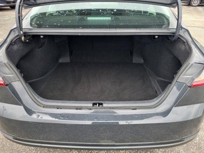 2025 Toyota Camry LE (SE)